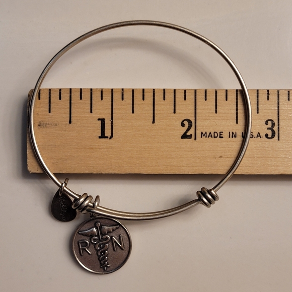 BELLA RYAN Registered Nurse Expandable Bangle Charm Bracelet in Silver - Picture 4 of 7